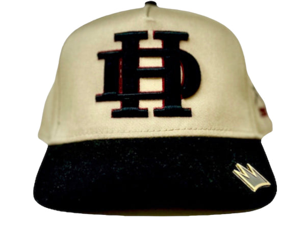 Cali Crowned "Sand/Black"